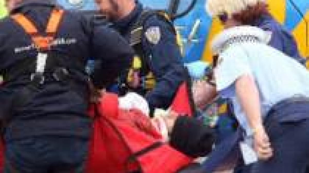 pilotul de formula 1 mark webber si a rupt piciorul intr un accident cu bicicleta