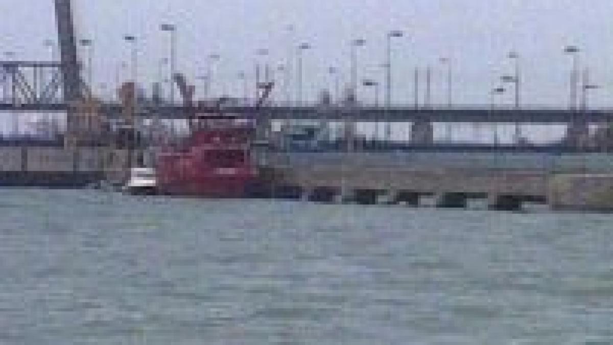 porturile constanta nord si sud inchise din cauza vremii nefavorabile