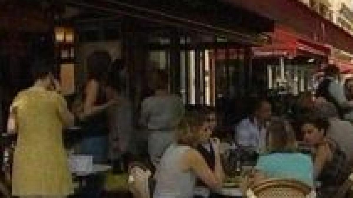 traditia cafenelelor din franta pe cale de disparitie