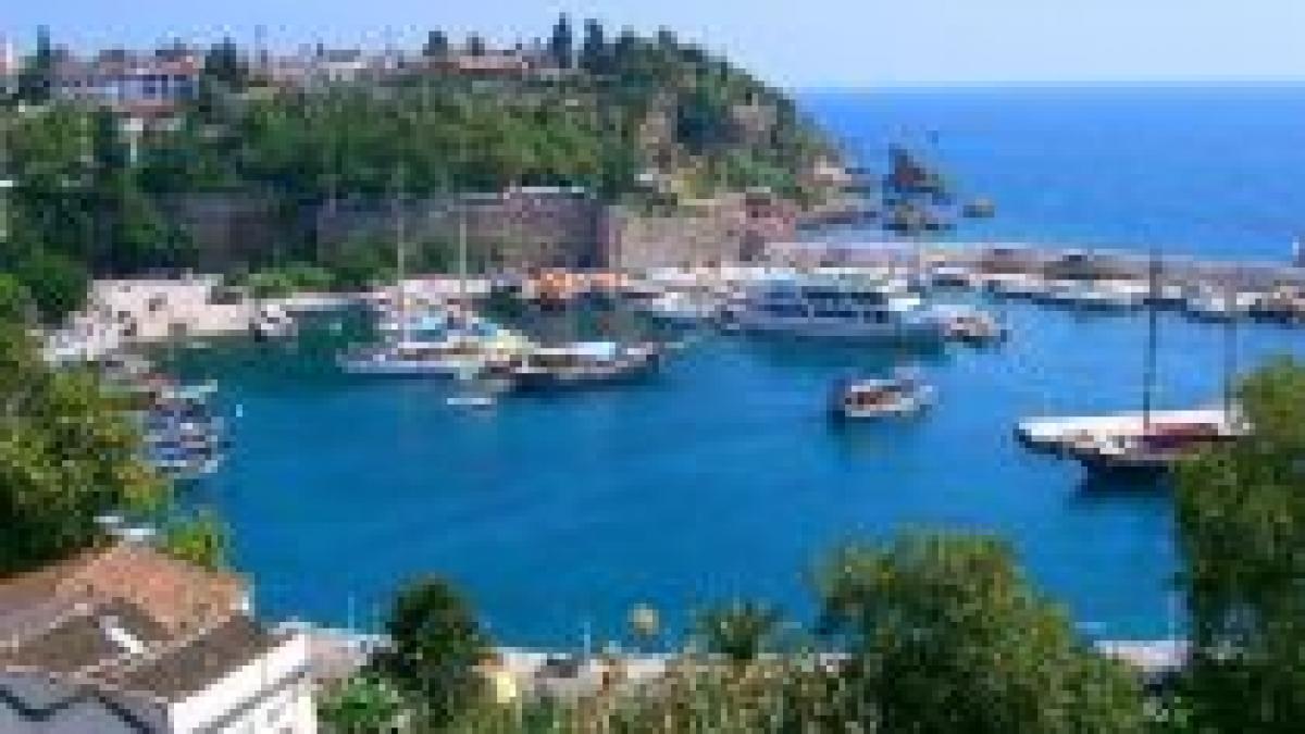 turisti belgieni si francezi sechestrati de un hotel din turcia pentru ca turoperatorul a dat