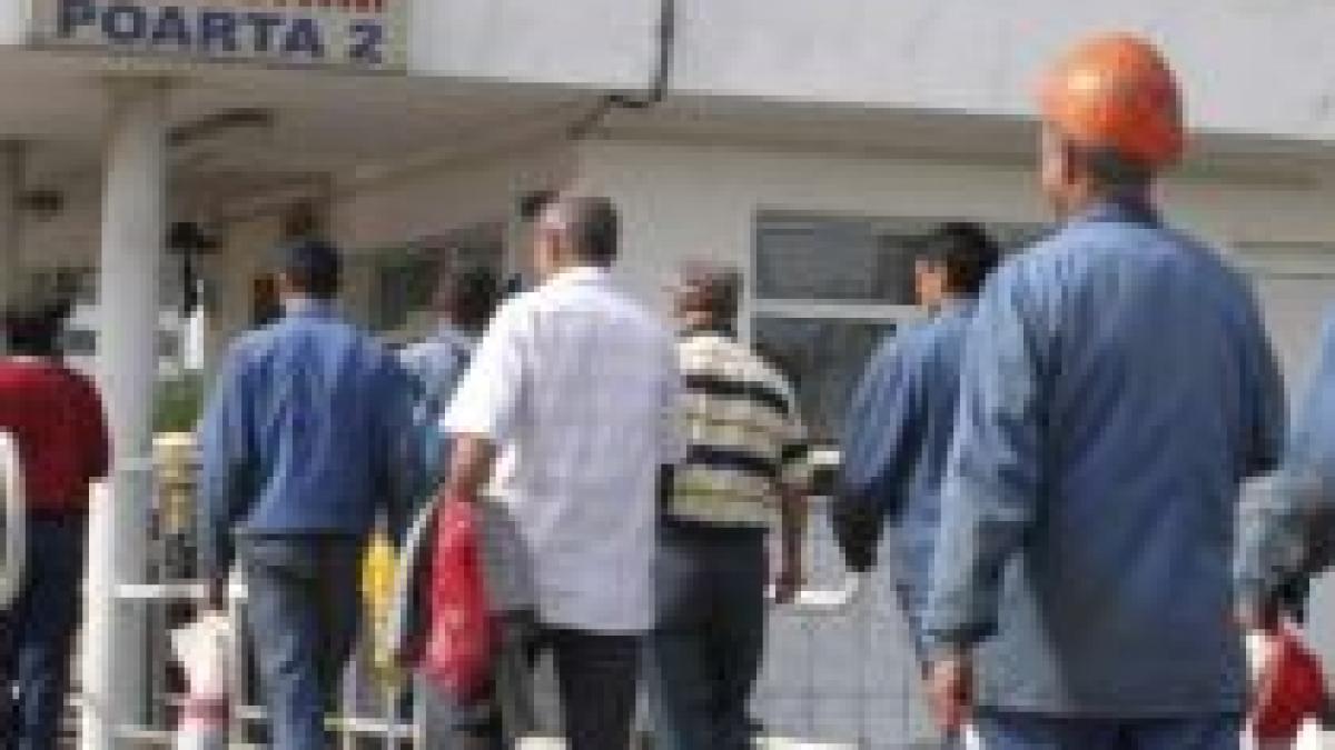 protest spontan la arpechim pitesti oamenii se tem ca isi vor pierde slujbele