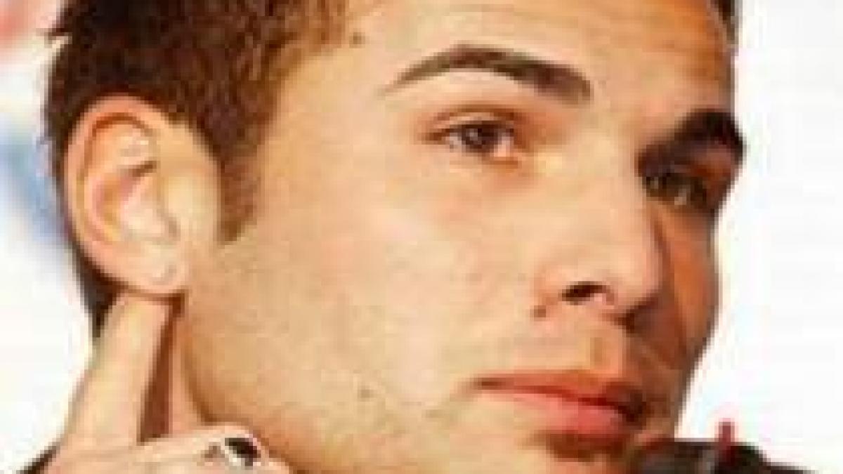 adi mutu prins de carabinieri cu un barbat dubios in portbagaj