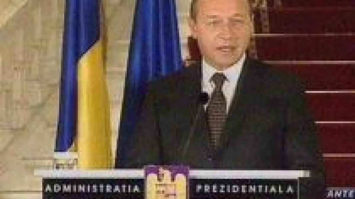 basescu ii rog pe romani sa mearga la vot