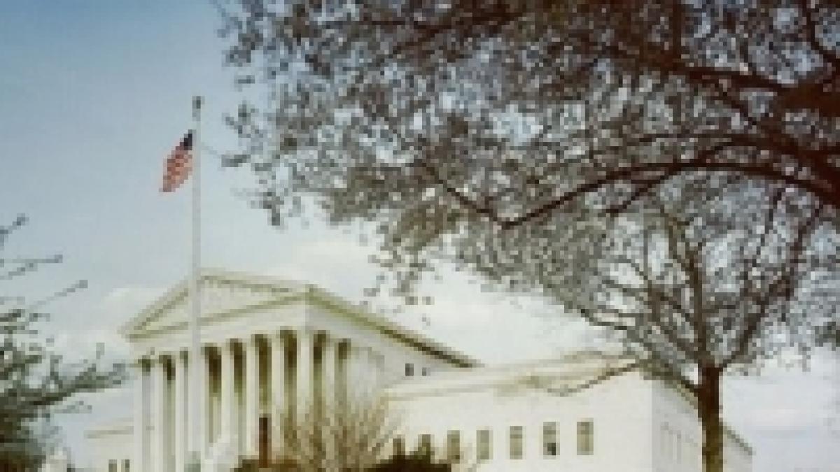 curtea suprema a sua trebuie sa decida daca obama are dreptul sa fie presedinte