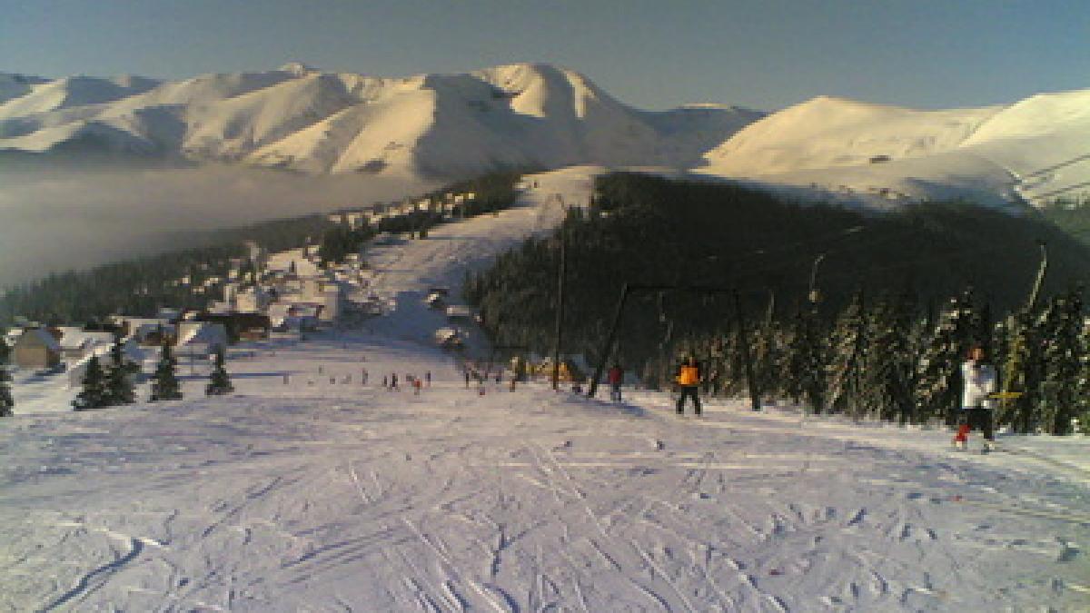 romanii se pregatesc pentru o mini vacanta de trei zile