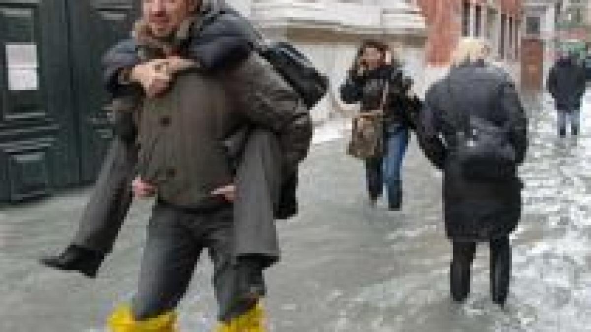 venetia sub ape orasul indragostitilor afectat de cele mai grave inundatii din ultimii 20 de ani