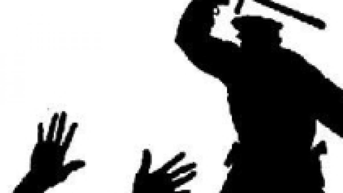 comandantul serviciului de paza al vaticanului acuzat de brutalitate fata de imigranti