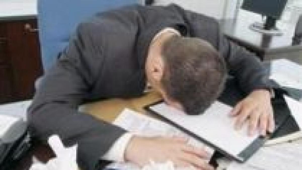 studiu jumatate dintre angajatii stresati si ar bate seful