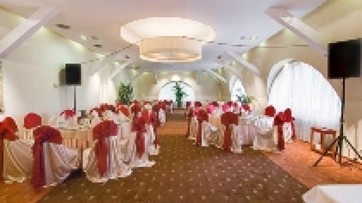 unde asteapta politicienii discursul lui basescu psd la casa ardeleneasca si pd l la mc moni s