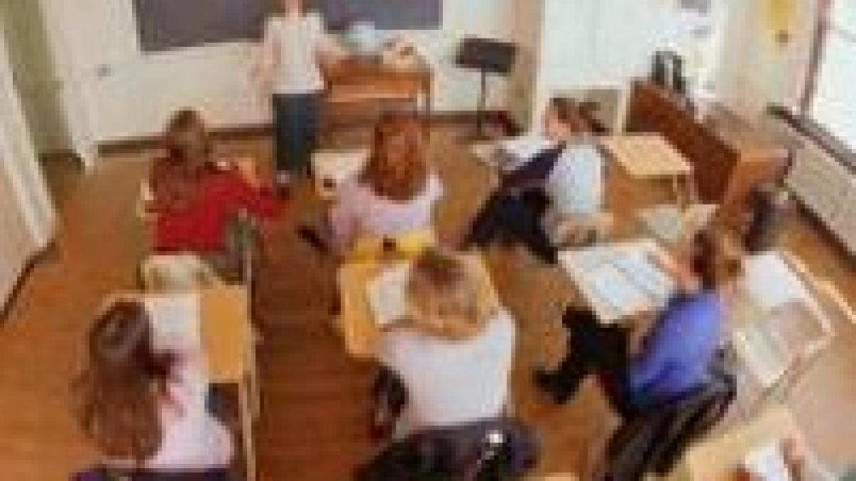 italia va repatria 2 500 de minori romani aflati in centre de plasament