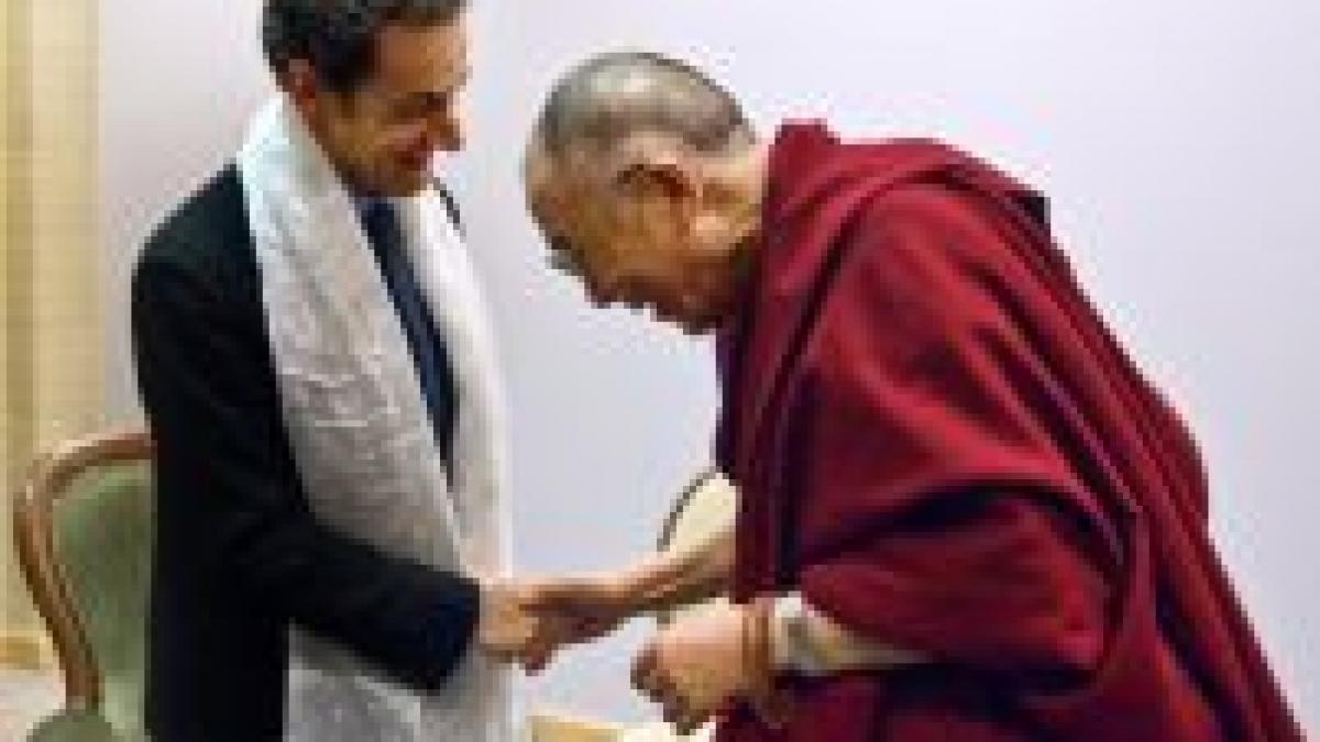 china ameninta cu boicotarea produselor frantuzesti dupa intalnirea dintre sarkozy si dalai lama