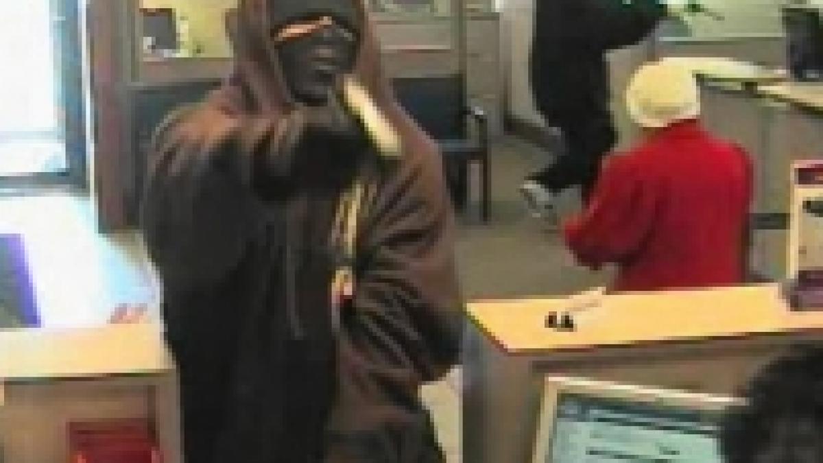 criminalitatea creste odata cu criza din ce in ce mai multe banci jefuite la new york