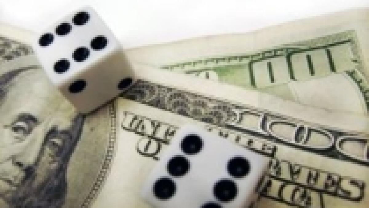 angajatul unei banci din radauti a furat 250 de mii de lei si i a jucat la casino