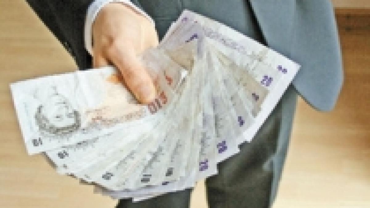 bancile incep sa reduca dobanzile la credite bancherii propun norme noi de creditare