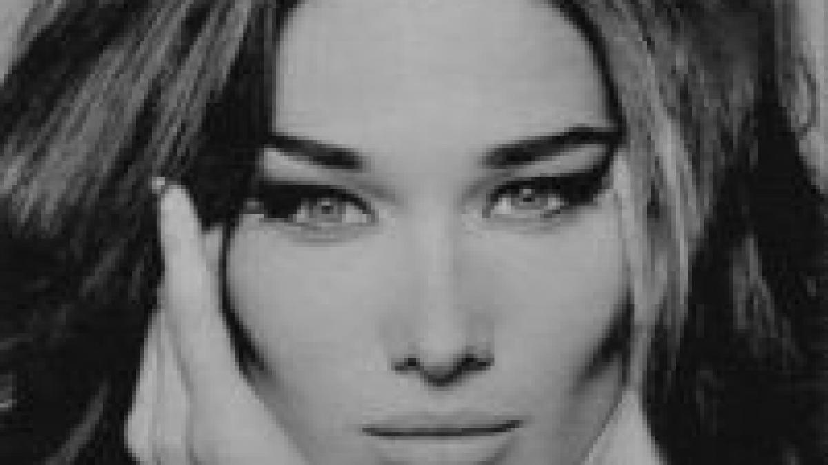 carla bruni sarkozy nu vrea sa apara pe sacose