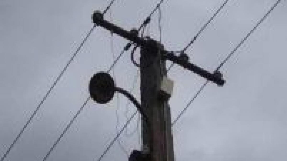 caras severin 60 de localitati fara curent electric din cauza vantului puternic