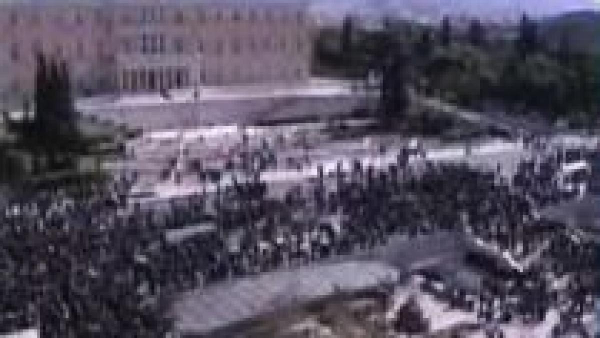 protestele din grecia incep sa se transforme intr o revolta populara
