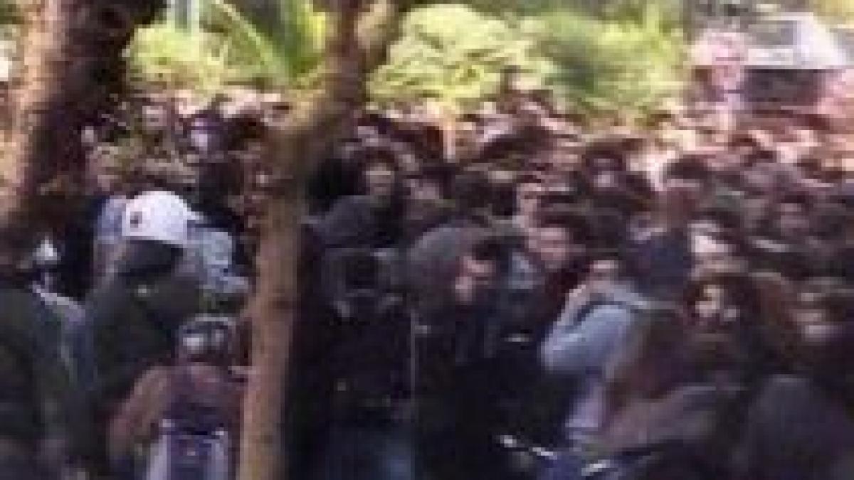 grecia revolta tinerilor impotriva fortelor de ordine continua