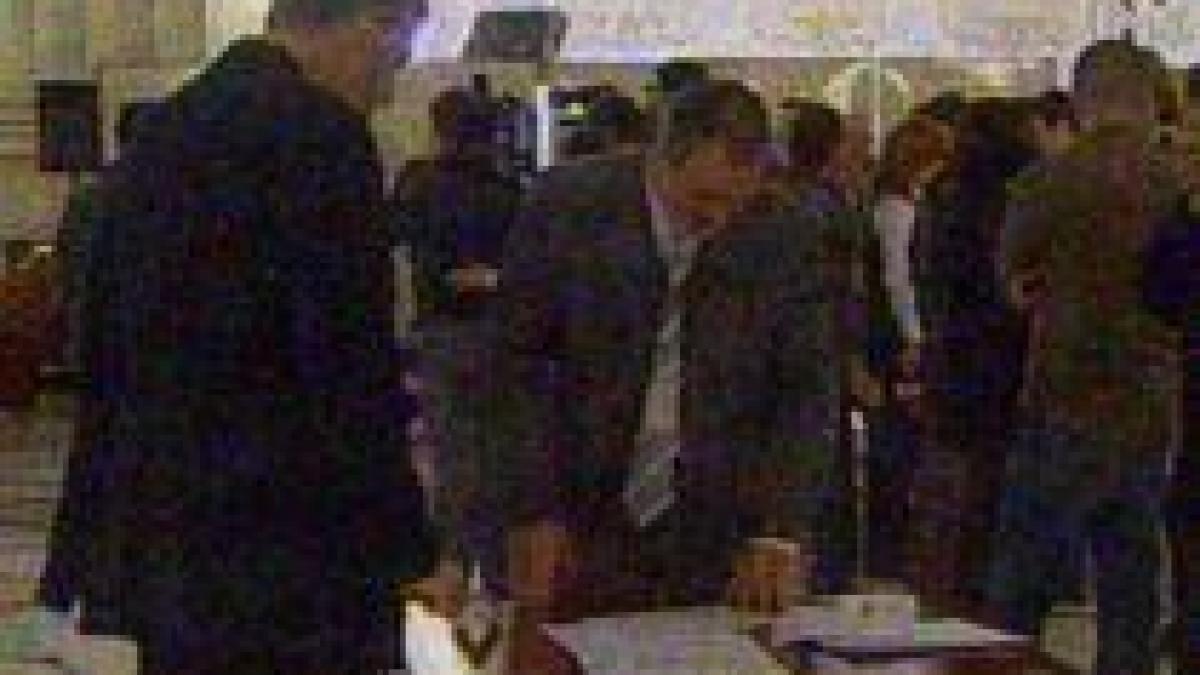 noii parlamentari isi incep luni munca primele sedinte ale camerei deputatilor si senatului