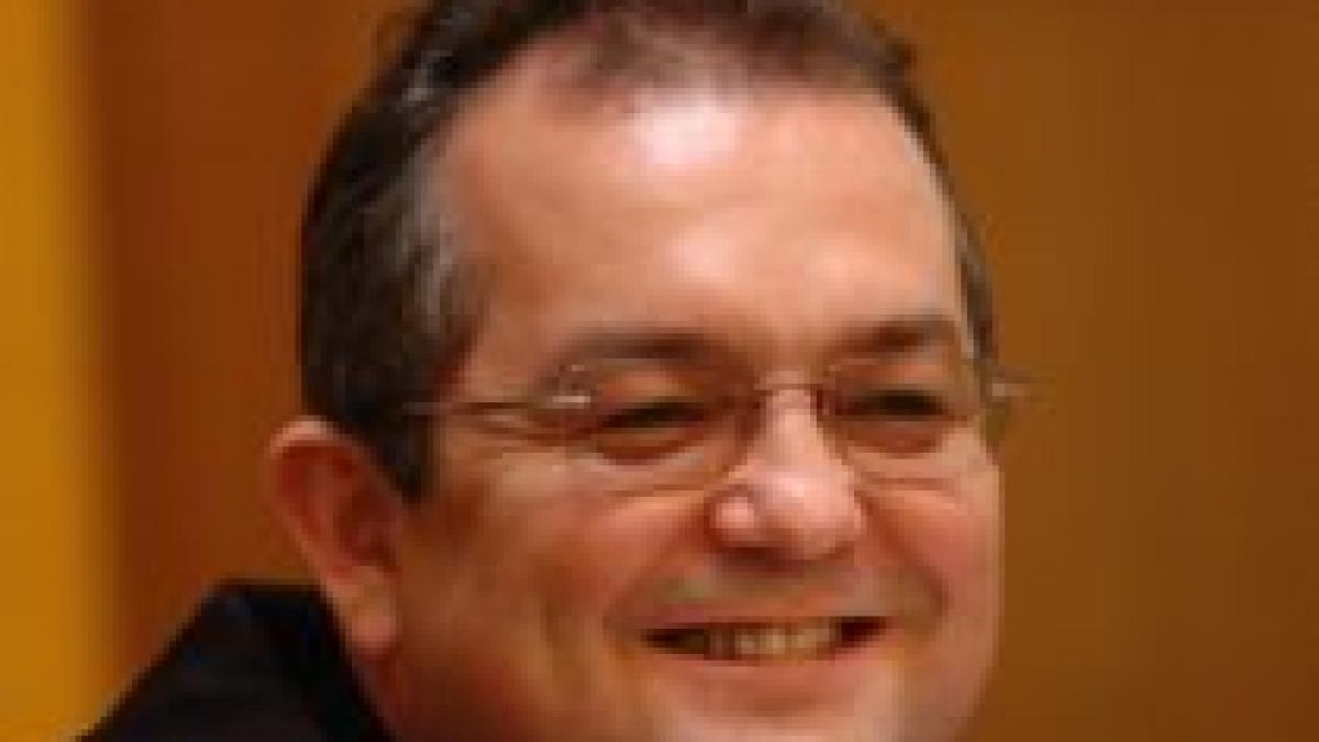 parintii lui emil boc ii doresc sa fie barbat in guvern am taiat porcul numai sa vina acasa