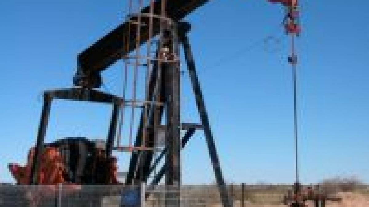 pretul barilului de petrol trece de 47 de dolari