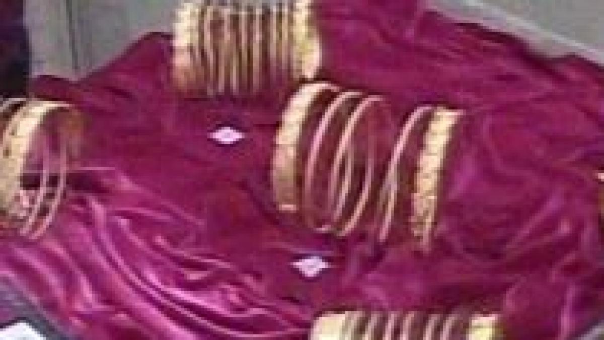 a 12 a bratara dacica din tezaurul de la sarmizegetusa a fost reperata si va fi adusa in tara