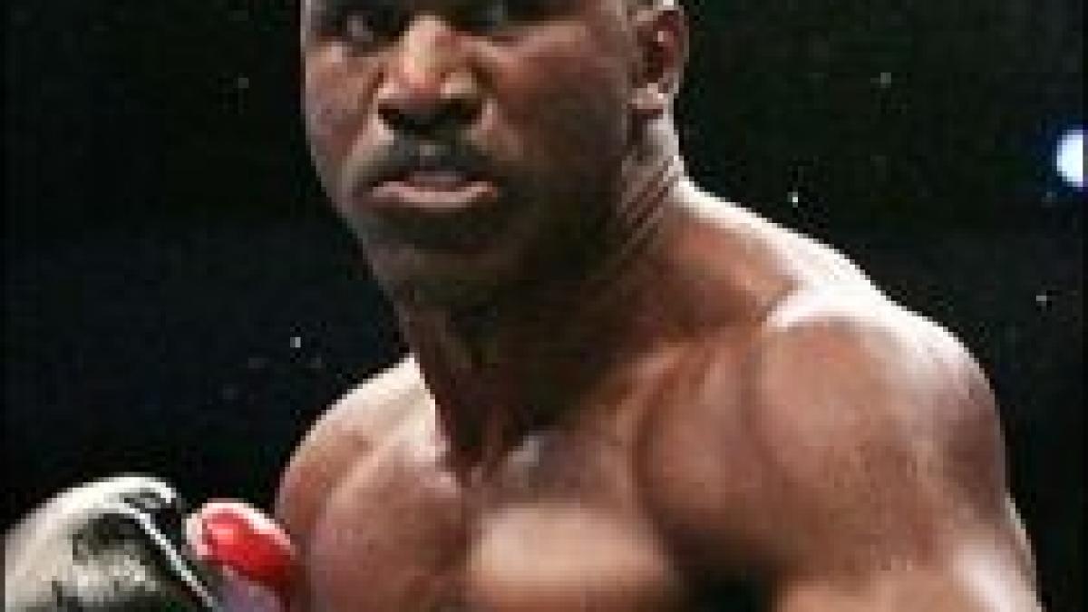holyfield vrea sa obtina titlul mondial la 46 de ani voi scrie o pagina de istorie