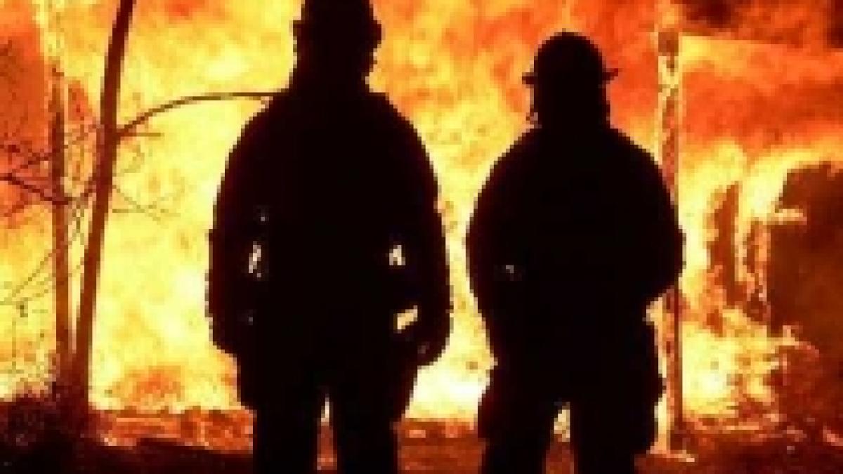 incendiul de la rompetrol rafinare din navodari a fost stins