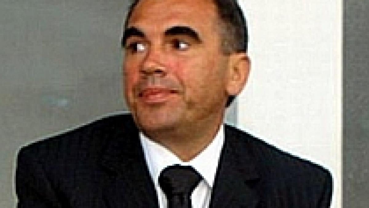 penescu il critica pe dorinel munteanu ia banii patronilor ca la prosti