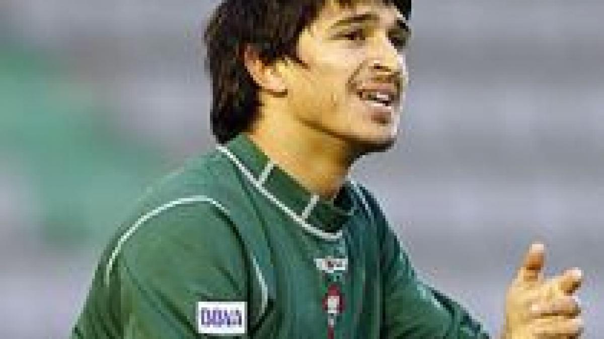 grupa a racing rateaza calificarea la mustata dupa 3 1 cu manchester city