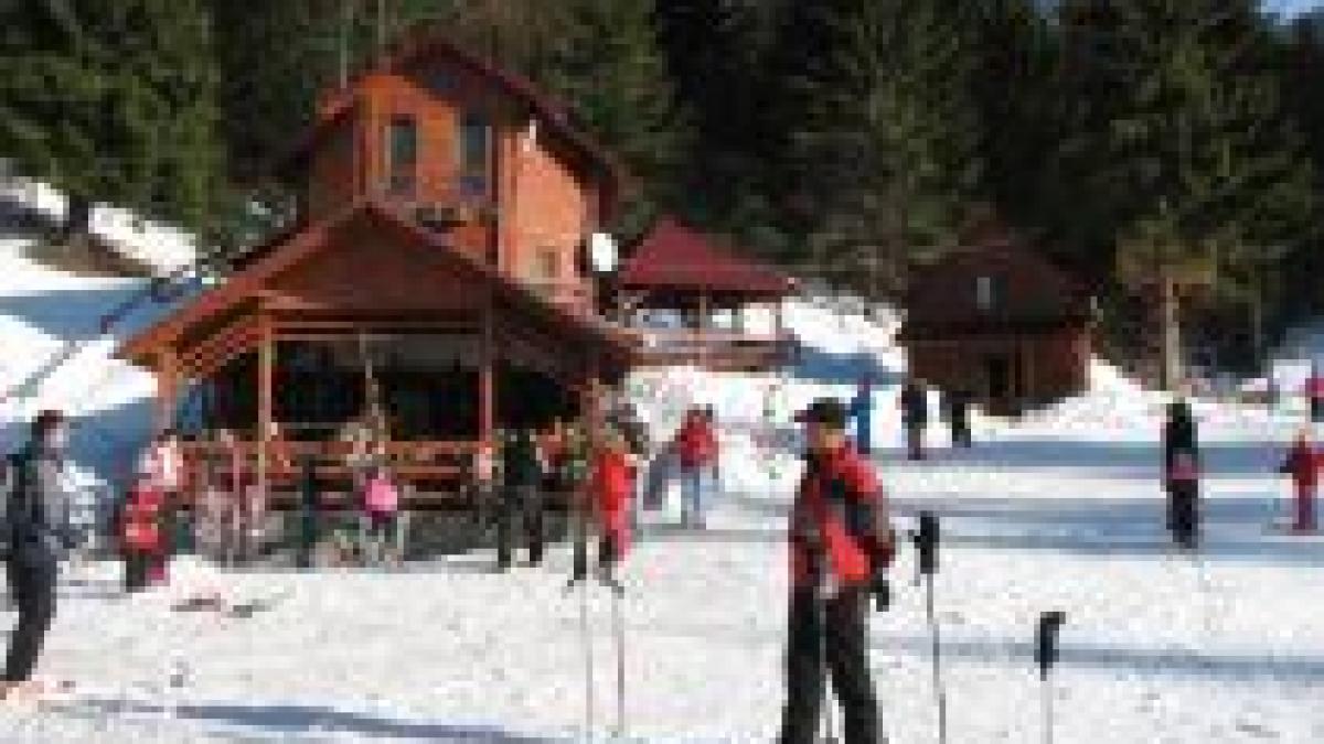 iarna fara zapada la poiana brasov turistii si comerciantii asteapta ninsoarea