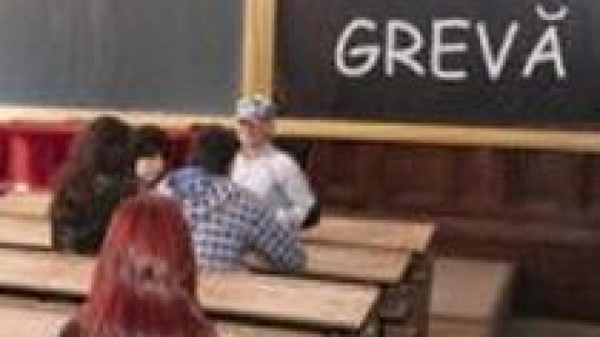 federatia educatiei nationale ameninta cu greva daca nu se aplica imediat majorarea salariala de 50