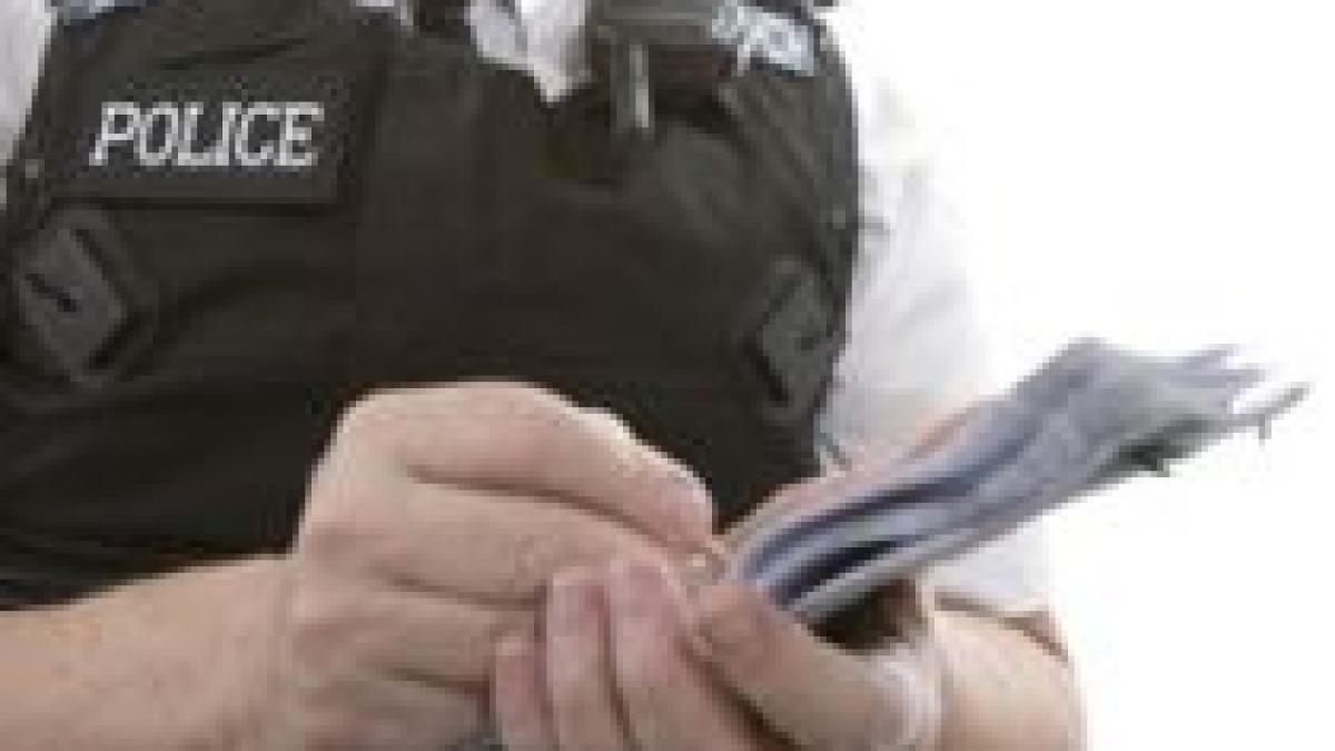 olanda politistii din rotterdam vor folosi telefoanele mobile pentru identificarea suspectilor