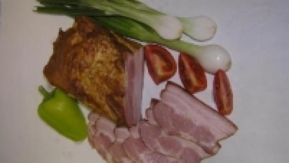 adevaratele minuni ale romaniei locul 6 fast food autohton slana cu pita si ceapa