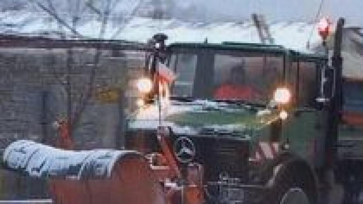 o ninsoare puternica ar paraliza traficul din capitala ministrul transporturilor verifica firmele