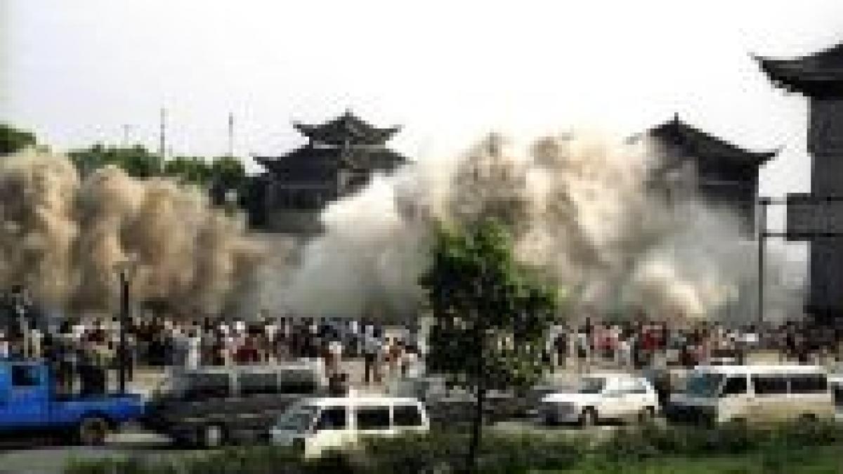 supravietuitorii tsunamiului comemoreaza 4 ani de la tragedia din indonezia si thailanda