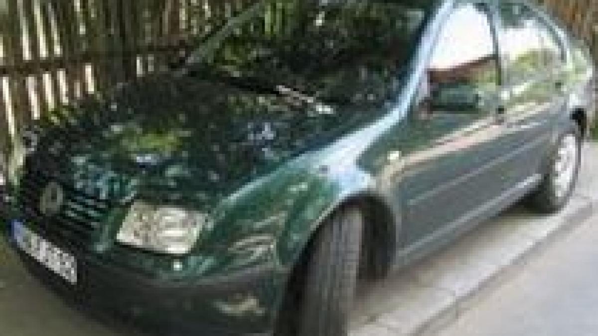 pentru a evita plata taxei auto romanii isi inmatriculeaza masinile in tarile baltice