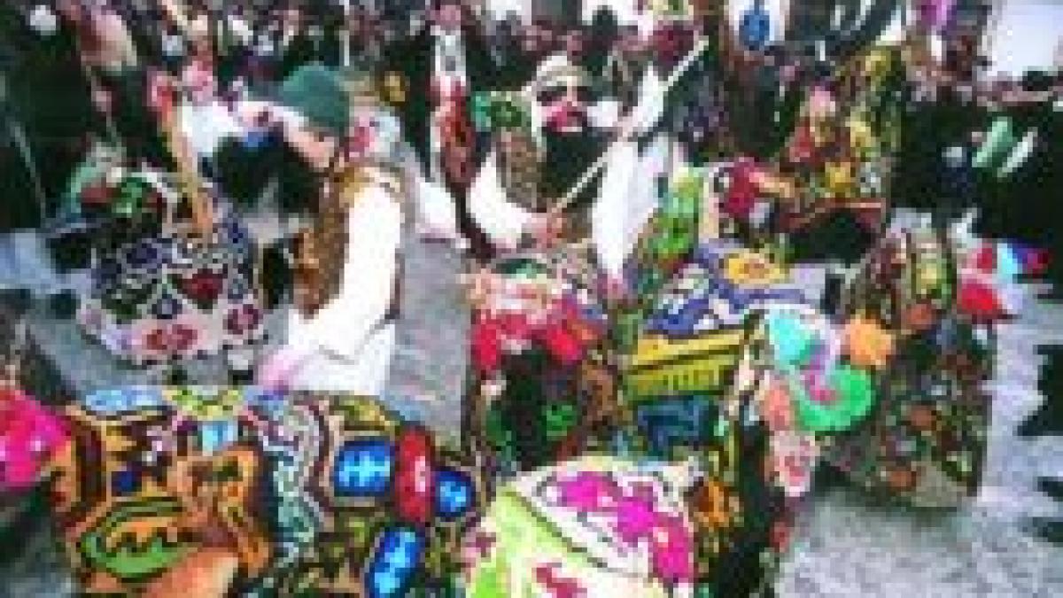 obiceiuri de anul nou la romani jocurile cu masti