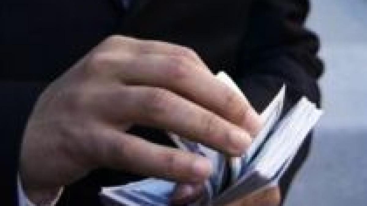 bnr ar putea anunta marti relaxarea conditiilor de acordare a creditelor