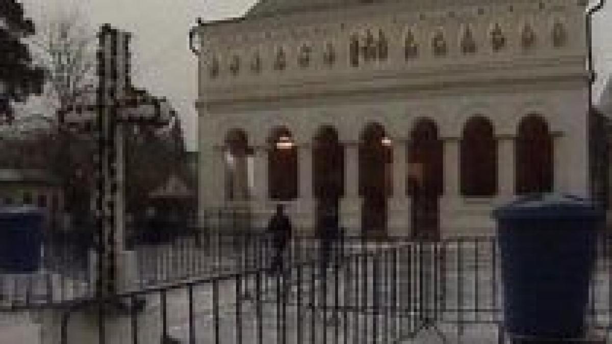 romanii de pretutindeni sarbatoresc astazi boboteaza