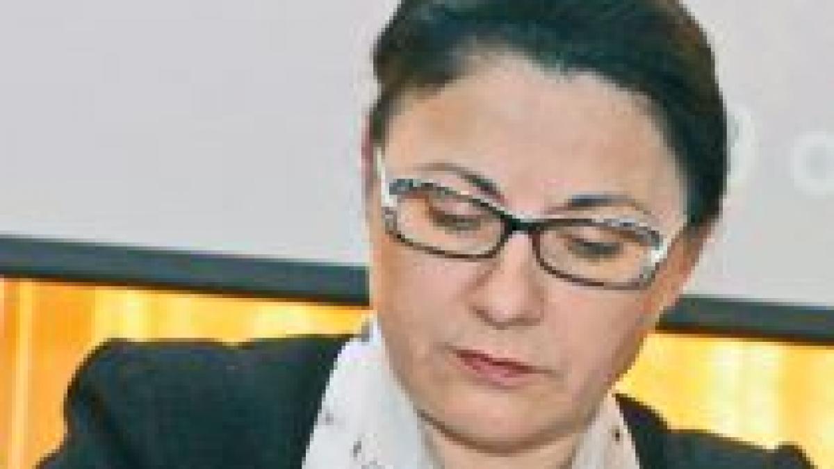 sindicalistii din educatie si ministrul ecaterina andronescu discuta despre cresterile salariale