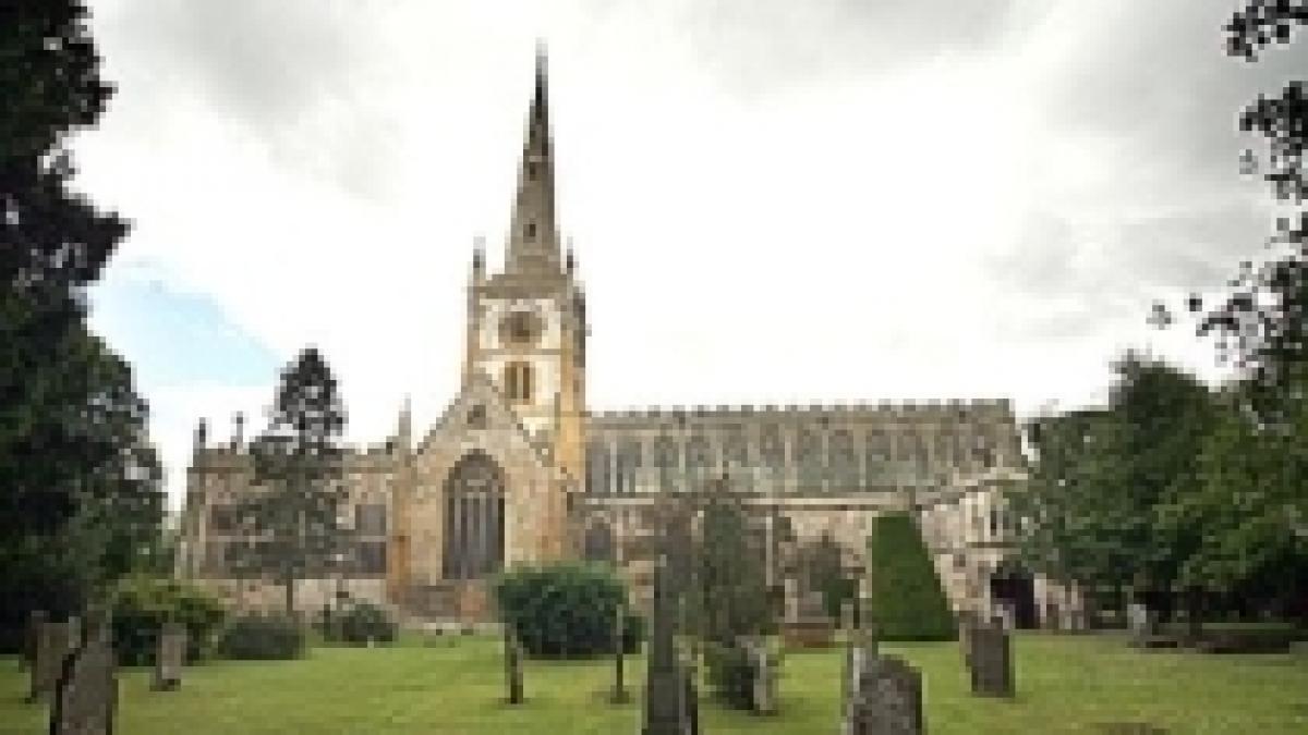 biserica unde este inmormantat shakespeare inchisa din cauza lipsei de fonduri pentru reparatii