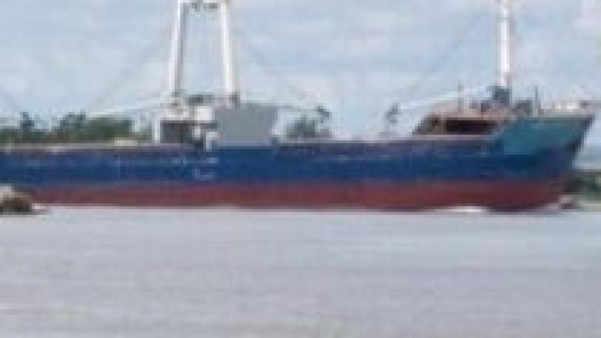 navigatia pe canalul sulina oprita din cauza furtunii