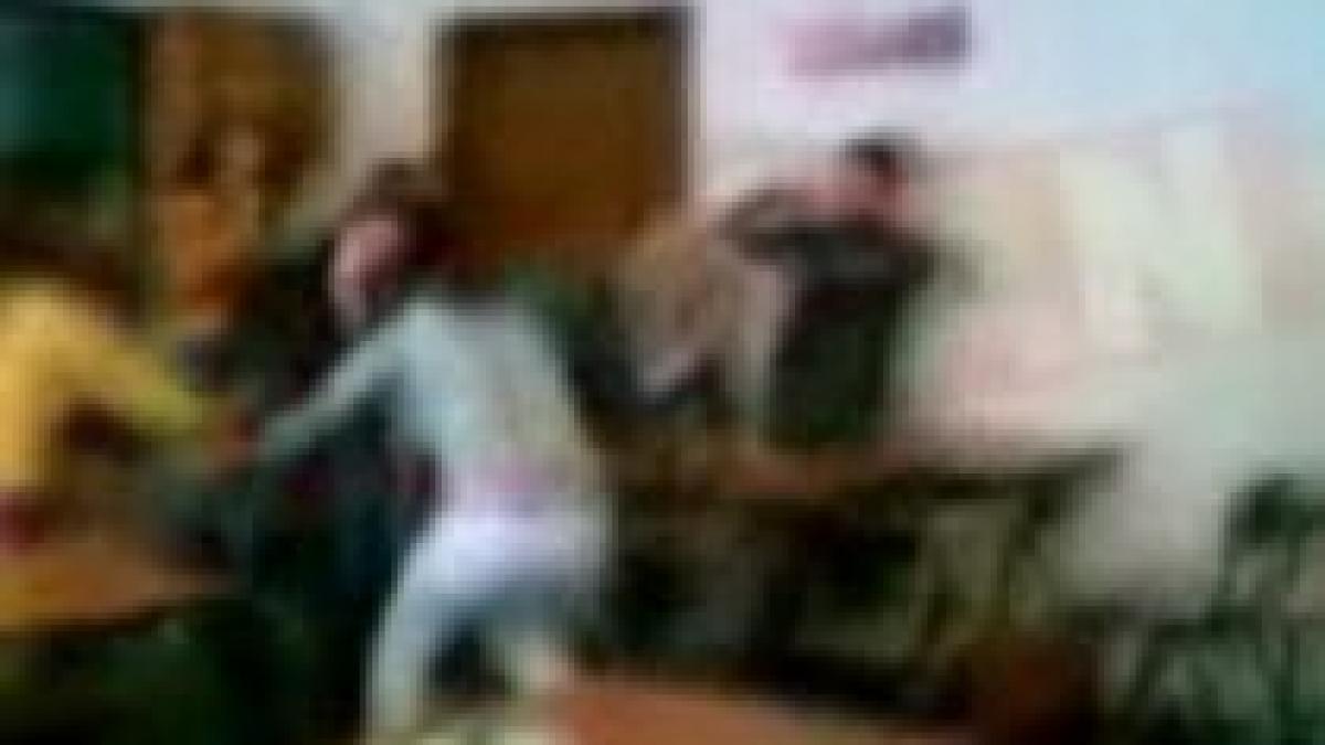 bataie intre doua eleve ale liceului matei basarab din craiova bataie intre doua eleve ale liceului matei basarab din craiova