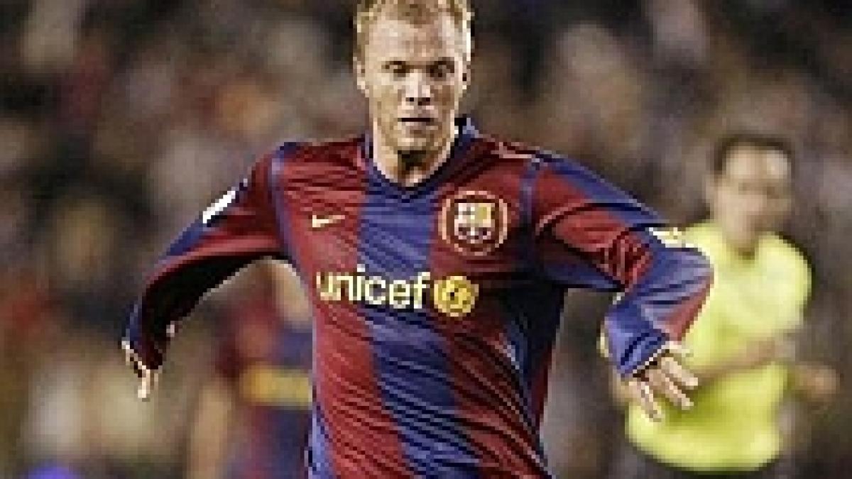 barcelona trece usor in doua manse de atletico madrid in cupa spaniei si trece in sferturi in retur