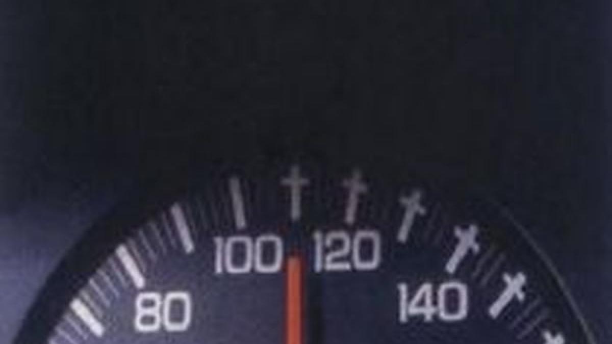 vitezometrul care ne aminteste cat de periculoasa este viteza foto