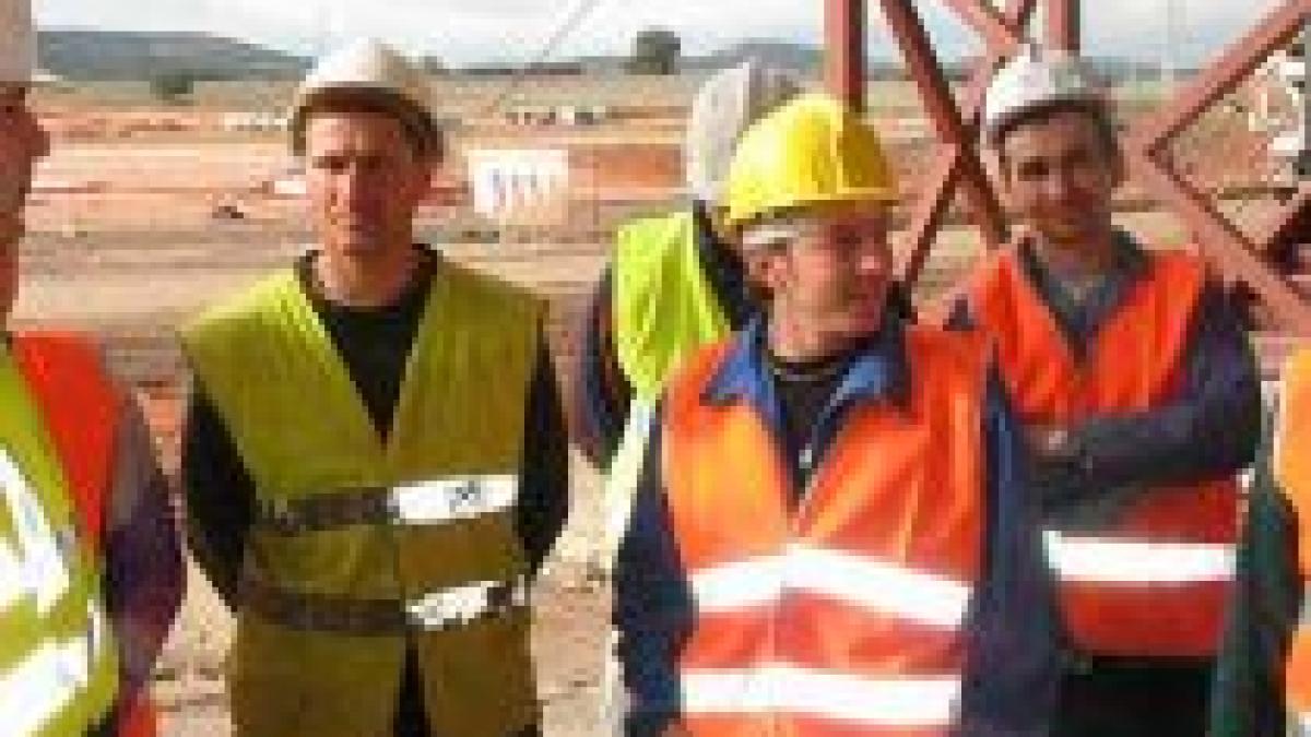 italia prelungeste restrictiile pe piata muncii pentru romani si bulgari