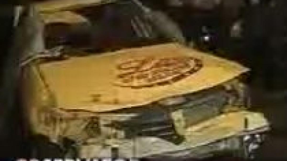 un taximetrist din iasi a plonjat de pe o pasarela de opt metri inaltime