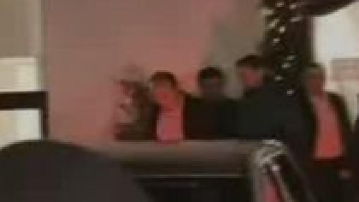 traian basescu prezent la petrecerea pd l de la poiana brasov video