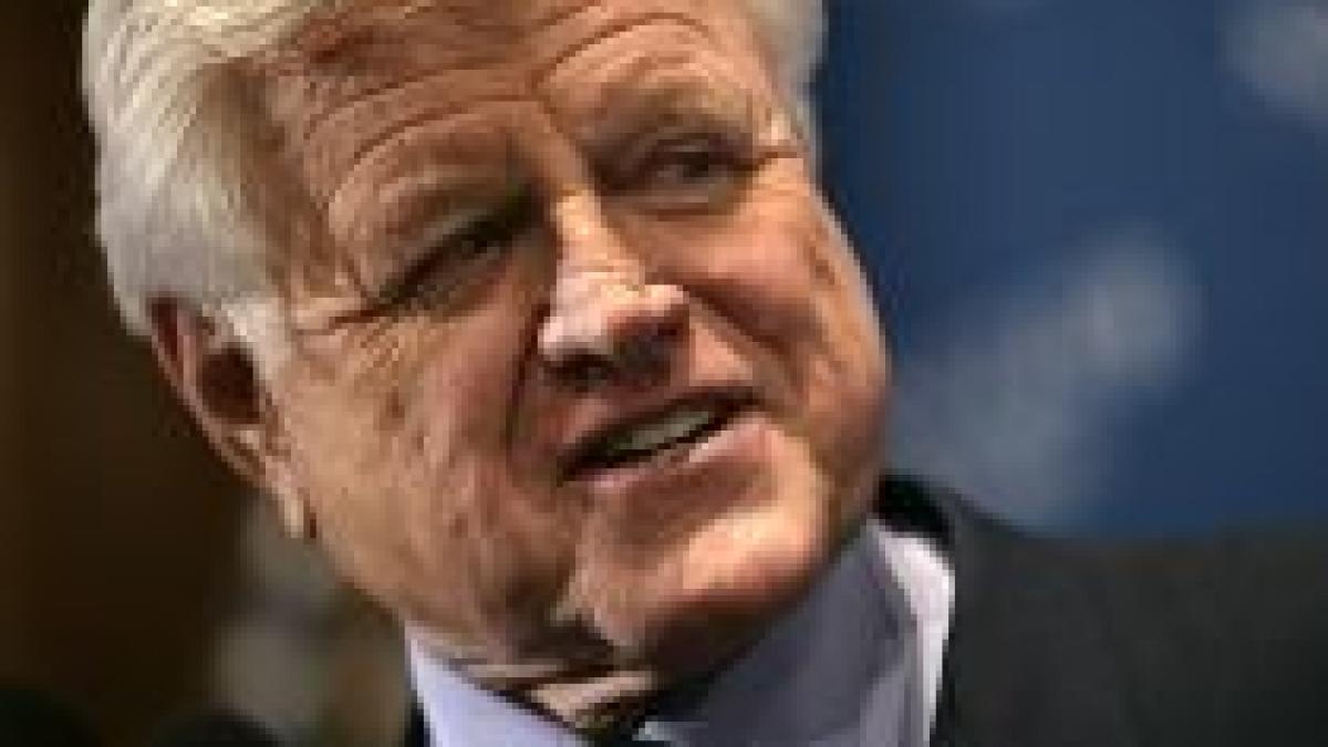 senatorul ted kennedy a lesinat in timpul investiturii lui obama